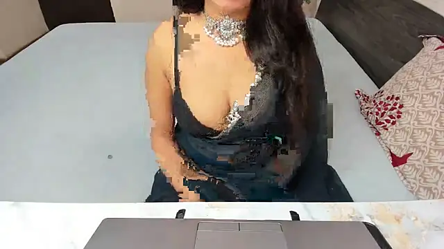 Queen Couple online show from 02.03.26