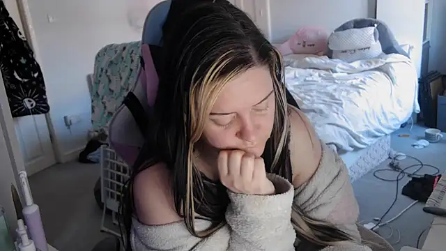 Snapshot of AureliaXOX chatting on 03.09.25 AureliaXOX online show from 03.09.25