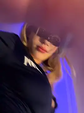 Snapshot of angeleyezlolita chatting on 02.13.25 angeleyezlolita online show from 02.13.25