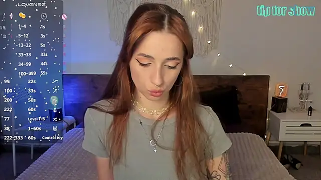 Maria Moonlight online show from 04.29.26