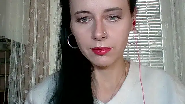 LuminousLady online show from 10.29.25