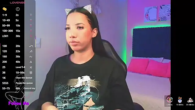 SallyWhitee online show from 11.30.25