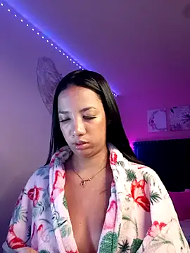 Snapshot of SallyWhitee chatting on 02.04.26 SallyWhitee online show from 02.04.26