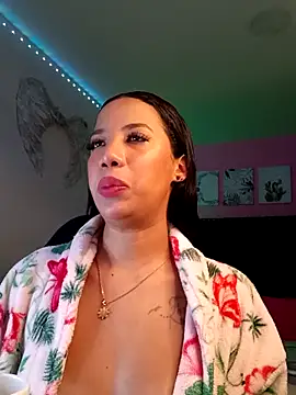 Snapshot of SallyWhitee chatting on 03.08.26 SallyWhitee online show from 03.08.26