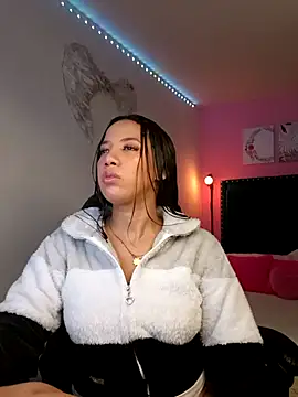 Snapshot of SallyWhitee chatting on 03.10.26 SallyWhitee online show from 03.10.26