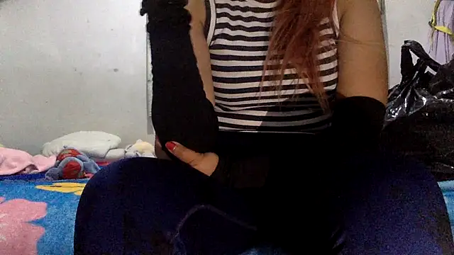 sharonlopez9611 online show from 06.17.26