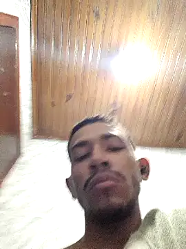 Mineirinho043 online show from 03.17.25