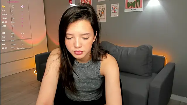 Snapshot of RikoAsada chatting on 03.21.25 RikoAsada online show from 03.21.25
