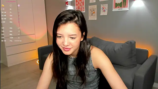 Snapshot of RikoAsada chatting on 03.21.25 RikoAsada online show from 03.21.25