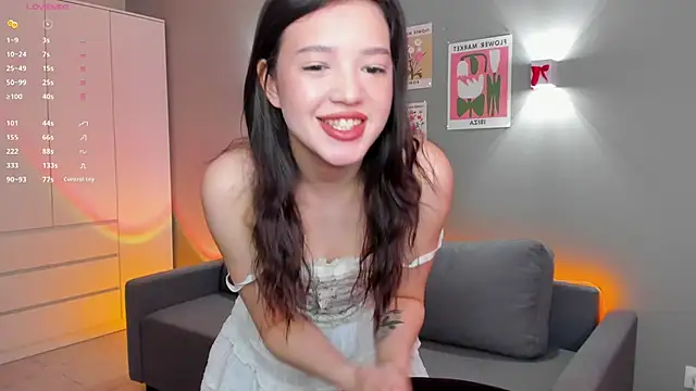 Snapshot of RikoAsada chatting on 03.23.25 RikoAsada online show from 03.23.25