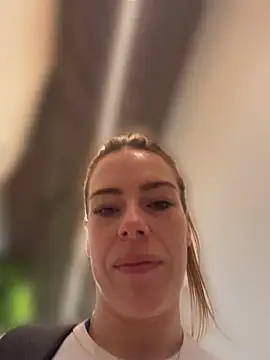 oliviafranciis online show from 07.15.26