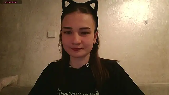 RoyalDessertt online show from 03.13.25