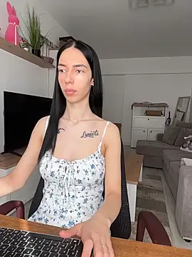 Celine Roxelle online show from 04.26.26