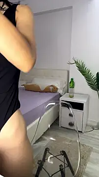 Celine Roxelle online show from 07.05.26