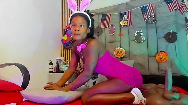 dafnnelewis online show from 10.15.25