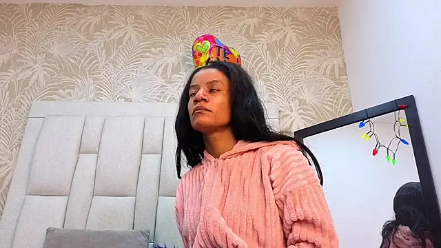 dafnnelewis online show from 02.03.26