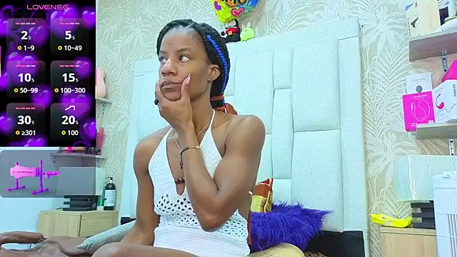 Snapshot of dafnnelewis chatting on 06.19.26 dafnnelewis online show from 06.19.26