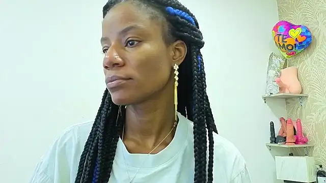 Snapshot of dafnnelewis chatting on 07.27.26 dafnnelewis online show from 07.27.26