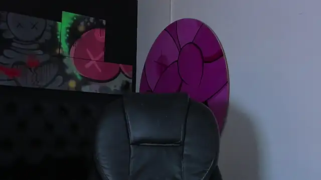 ISAAC CRYSTON online show from 11.02.25