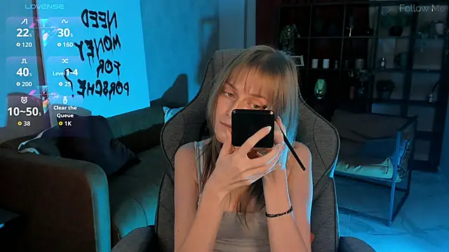 KiraMontoya online show from 11.04.25