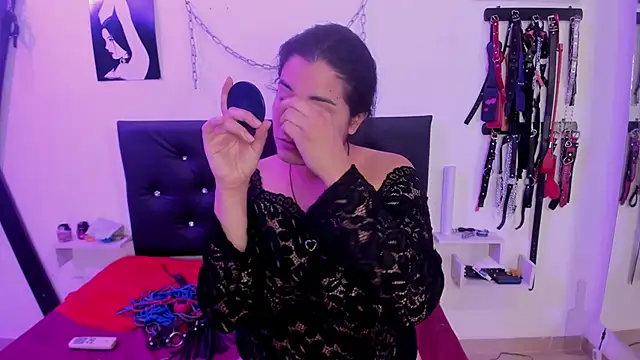 Julieta Carden  online show from 03.12.26