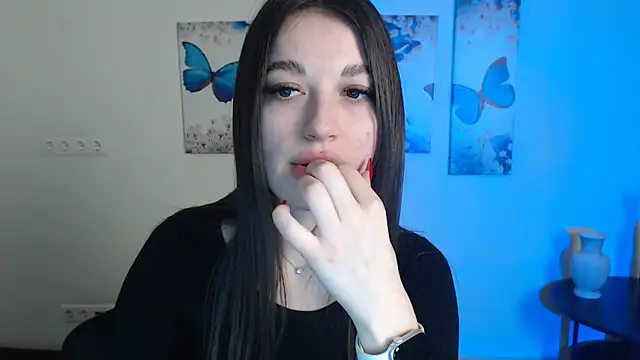 Snapshot of Eva_Eldis chatting on 02.05.25 Eva Eldis online show from 02.05.25