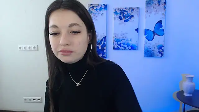 Snapshot of Eva_Eldis chatting on 02.10.25 Eva Eldis online show from 02.10.25