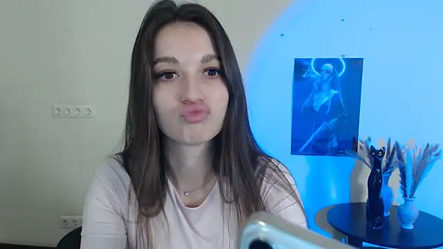 Snapshot of Eva_Eldis chatting on 03.10.25 Eva Eldis online show from 03.10.25