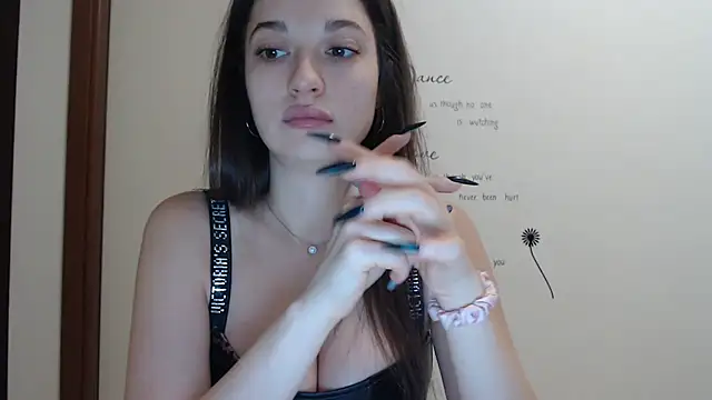 Snapshot of Eva_Eldis chatting on 09.08.25 Eva Eldis online show from 09.08.25