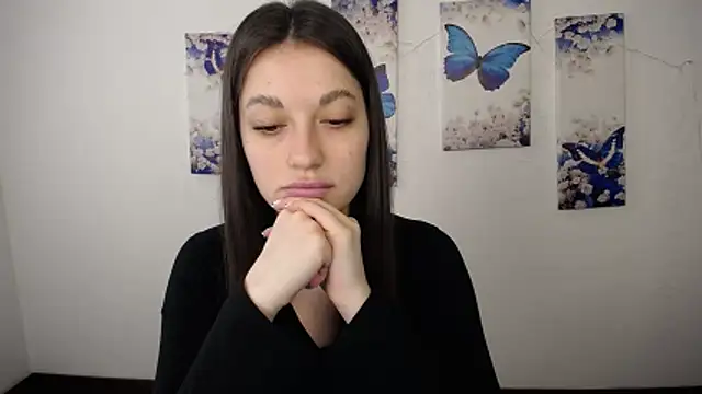 Snapshot of Eva_Eldis chatting on 04.14.26 Eva Eldis online show from 04.14.26