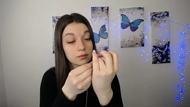 Snapshot of Eva_Eldis chatting on 04.15.26 Eva Eldis online show from 04.15.26
