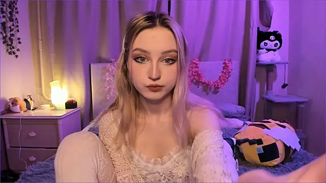 Snapshot of margorazentals chatting on 11.21.25 margorazentals online show from 11.21.25