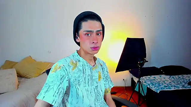 Snapshot of steve__gray chatting on 03.12.25 steve gray online show from 03.12.25