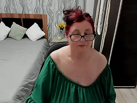 NoraJohnson6 online show from 02.18.25