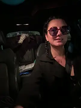 Snapshot of Loveblackzilla chatting on 11.28.25 Loveblackzilla online show from 11.28.25