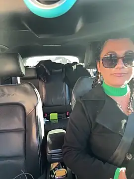 Snapshot of Loveblackzilla chatting on 11.30.25 Loveblackzilla online show from 11.30.25