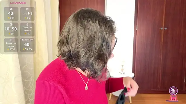 sophia dumont online show from 03.15.25