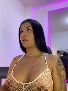 tinalove7 online show from 04.28.26