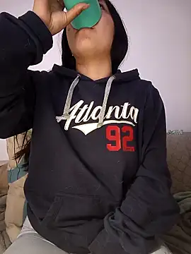 CuteHarper online show from 10.18.25