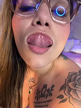 Snapshot of Madissonlove_1 chatting on 05.16.26 Madissonlove 1 online show from 05.16.26