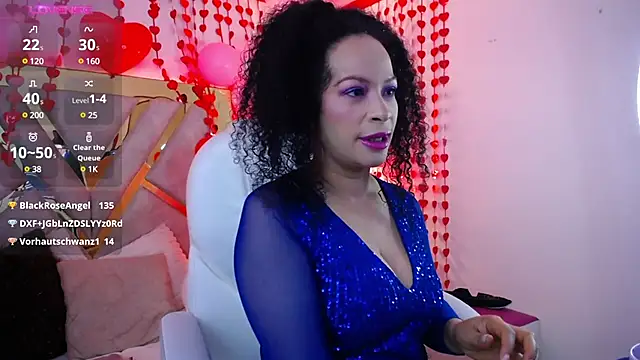 Cintiia Holmes online show from 02.11.25