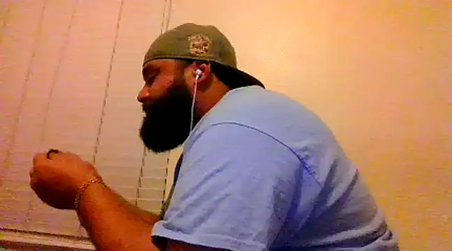 Snapshot of chubbstix chatting on 02.19.25 chubbstix online show from 02.19.25