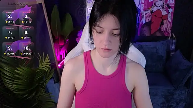 Snapshot of roxy_riot_ chatting on 10.05.25 roxy riot online show from 10.05.25