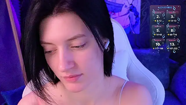 Snapshot of roxy_riot_ chatting on 03.10.26 roxy riot online show from 03.10.26