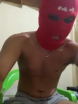 Snapshot of daniel6916 chatting on 02.05.25 daniel6916 online show from 02.05.25