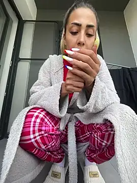 Snapshot of BonyBon29 chatting on 04.10.26 BonyBon29 online show from 04.10.26