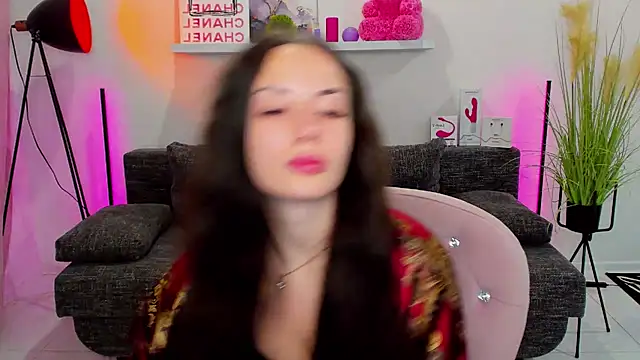 Snapshot of Suga_babe chatting on 03.17.25 Suga babe online show from 03.17.25