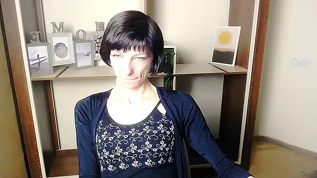  AngeliaFlow  online show from 09.16.25