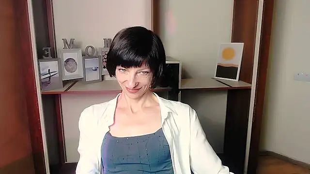  AngeliaFlow  online show from 09.23.25