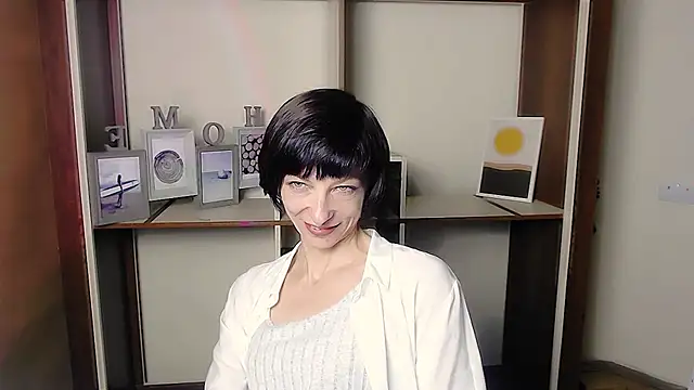  AngeliaFlow  online show from 09.26.25